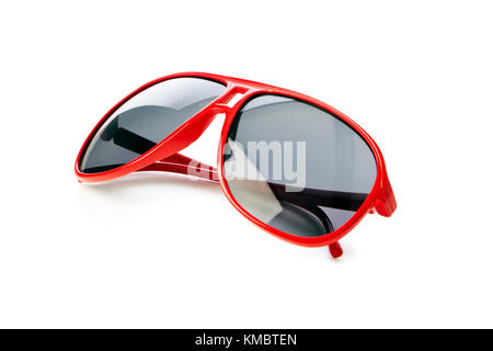 Occhiali da sole rosso su sfondo bianco Foto Stock