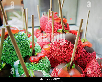 I dolci di natale in una vetrina Foto Stock