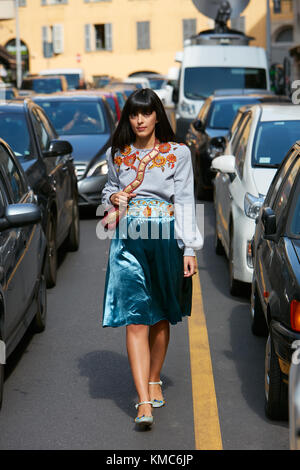 MILANO - 23 SETTEMBRE: Laura Comolli prima della sfilata Blumarine, Milano Fashion Week Street style il 23 settembre 2017 a Milano. Foto Stock