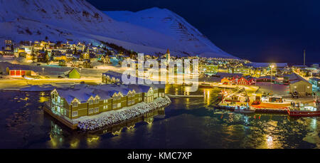 Inverno, Siglufjörður Affitto, il nord dell'Islanda. Questa immagine viene girato utilizzando un drone. Foto Stock