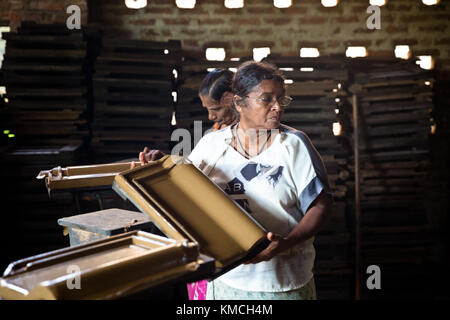 Piastrella Semuthu fabbrica, Negombo Foto Stock