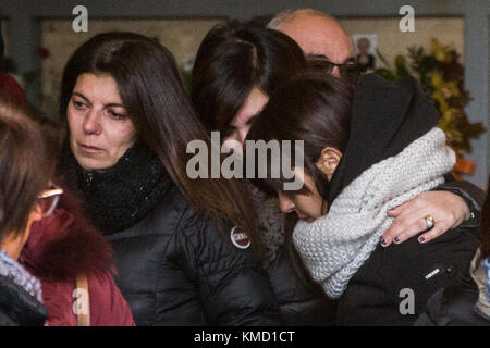 Torino, Piemonte, Italia. 6 dicembre 2017. Torino, Italia - 6 dicembre 2017: Cerimonia Thyssen di 10 anni per le sette vittime e inizio della costruzione del monumento dedicato ai caduti al lavoro di ThyssenKrupp a Torino crediti: Stefano Guidi/ZUMA Wire/Alamy Live News Foto Stock