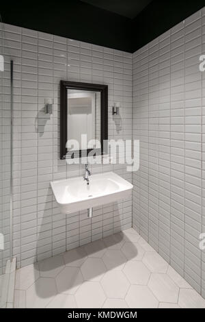 Bagno in stile moderno Foto Stock