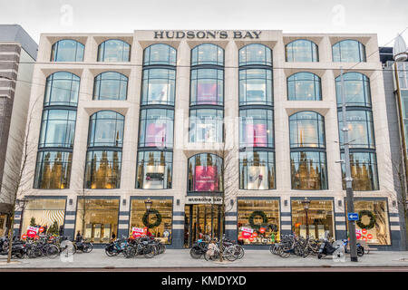 Esterno del department store Hudson's Bay su rokin in amsterdam, Paesi Bassi Foto Stock