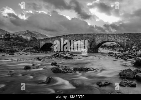 Il vecchio ponte Sligachan Foto Stock