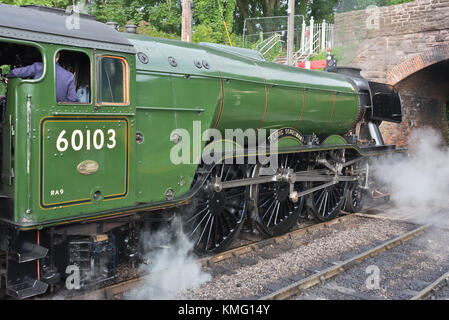 60103 Flying Scotsman Treno a Vapore sempre pronto a lasciare i Vescovi Lydeard stazione sul West Somerset Railway (WSR) durante la sua visita nel settembre 2017 Foto Stock