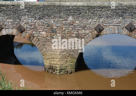 Il vecchio ponte sotto Topsham, Devon Foto Stock