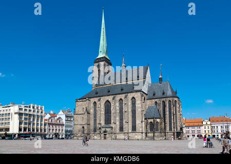 Plzen, Repubblica ceca - circa agosto - cattedrale gotica di San Bartolomeo in agosto 2013 nella città di Plzen, west bohemian region, Repubblica ceca. plzen e Foto Stock