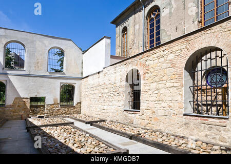 Plzen, Repubblica ceca - circa agosto - La vecchia sinagoga (memoriale alle vittime dell'Olocausto) nel mese di agosto 2013 nella città di Plzen, west bohemian region, republi ceca Foto Stock