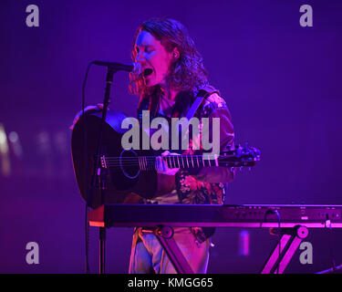 Miami Beach, Florida, Stati Uniti. 06th dicembre 2017. Flor si esibisce al Fillmore il 6 dicembre 2017 a Miami Beach, Florida. Credito: Mpi04/Media Punch/Alamy Live News Foto Stock