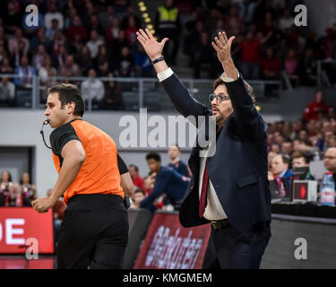 Bamberg, Deutschland. 07Th dec, 2017. Deutschland, bamberg, brose arena, 07.12.2017, Basket - euro league - brose bamberg vs. CSKA Mosca - im Bild: . andrea trinchieri (brose bamberg, head coach) Credito: Ryan evans/alamy live news Foto Stock