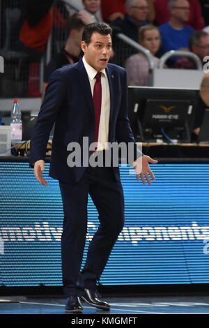 Bamberg, Deutschland. 07Th dec, 2017. Deutschland, bamberg, brose arena, 07.12.2017, Basket - euro league - brose bamberg vs. CSKA Mosca - im Bild: dimitris itoudis (Cska Mosca, head coach) Credito: Ryan evans/alamy live news Foto Stock