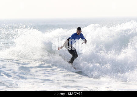 Hossegor, Francia. Xiv oct, 2017. gabriel medina ( bra) durante la semifinale del Campionato del Mondo di wsl di quiksilver pro Francia 2017 in hossegor in Francia. Credito: sebastien lapeyrere/alamy live news. Foto Stock