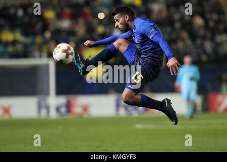 Villarreal, Spagna. 7 dicembre 2017. Dor Micha del Maccabi Tel Aviv FC durante la partita di calcio del gruppo A UEFA Europa League tra Villarreal CF e Maccabi Tel Aviv allo stadio la ceramica di Villarreal il 7 dicembre 2017. Crediti: Gtres Información más Comuniación on line, S.L./Alamy Live News Foto Stock