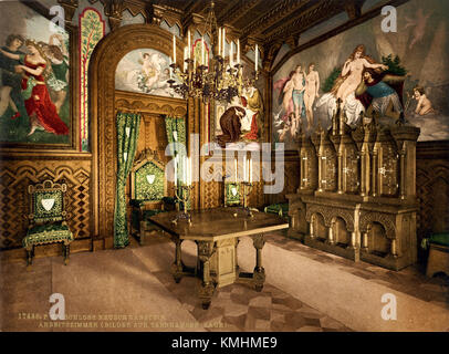 Uno studio del castello di Neuschwanstein, uno dei monumenti più famosi della Germania, rinomato per la sua architettura fiabesca e il suo significato storico. Foto Stock