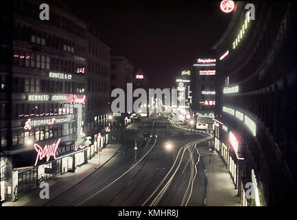 Il centro di Stoccolma è riconosciuto per il suo significato storico e architettonico. Inserito nel registro del KMB, mette in evidenza l'evoluzione urbana e lo sviluppo storico della città. Foto Stock