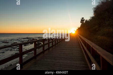 Passerella in legno, Senda Litoral. Percorso, percorso, spiaggia, Mijas, provincia di Malaga, Costa del Sol, Andalusia southern, Spagna, Europa Foto Stock