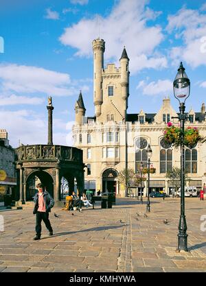 Il medioevale Mercat Cross e Castlegate in Aberdeen city centre in Grampian regione della Scozia orientale Foto Stock