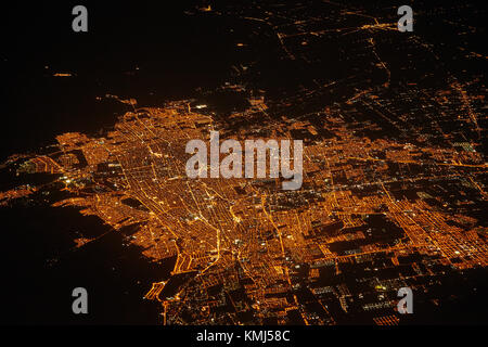 Mendoza durante la notte, argentina, AMERICA DEL SUD - aerial Foto Stock