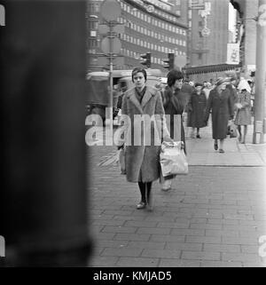 Il centro di Stoccolma, come raffigurato nell'archivio del KMB, mostra l'architettura storica, lo sviluppo urbano e i monumenti culturali che caratterizzano la capitale svedese. Foto Stock