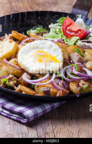 Groestl tirolese con un uovo Foto Stock