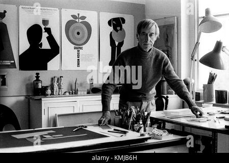 Tom Eckersley, inglese graphic designer e Poster Artist Foto Stock