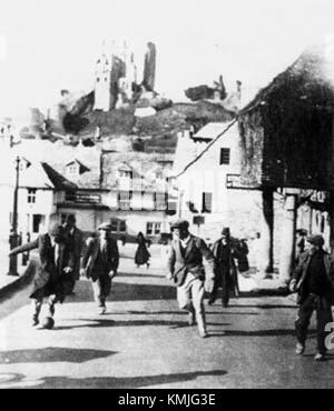 Cerimonia di Calcio del martedì di Shrove dei Marblers di Purbeck Foto Stock