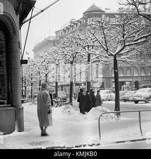 Stockholms Innerstad si riferisce alla città interna di Stoccolma, in Svezia, nota per il suo significato storico e culturale. È il cuore della vita urbana della città, con monumenti e architettura notevoli. Foto Stock