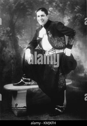 Gardel-Silva si riferisce a un contesto storico, potenzialmente un'opera o un evento del 1923. Può essere collegato a una figura storica, a una performance o a un momento culturale di quell'anno. Foto Stock