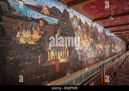 Le scene della vita di Buddha dipinto sul muro in Wat Pho, Bangkok Foto Stock