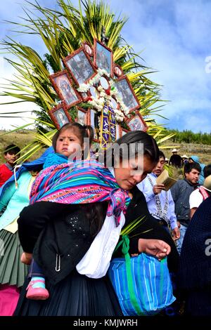 LAS CRUCES de PORCON BAJO - Domenica delle Palme a Cajamarca. Dipartimento di Cajamarca .PERÙ Foto Stock