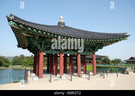 Palazzo Donggung e Wolji stagno in corrispondenza di Gyeongju, Corea del Sud Foto Stock