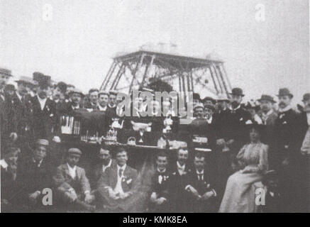 La Torre di Watkinsâ, una torre storica situata a Londra, in Inghilterra, era un tempo un'importante torre di osservazione e un simbolo dell'ingegneria dell'epoca vittoriana. Divenne una parte chiave della società e della cultura durante il suo tempo. Foto Stock