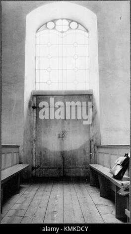 La chiesa di Virestads, situata in Svezia, è un sito storico di importanza architettonica e culturale. Serve come luogo di culto ed è noto per il suo ruolo nella vita religiosa della comunità locale. Foto Stock