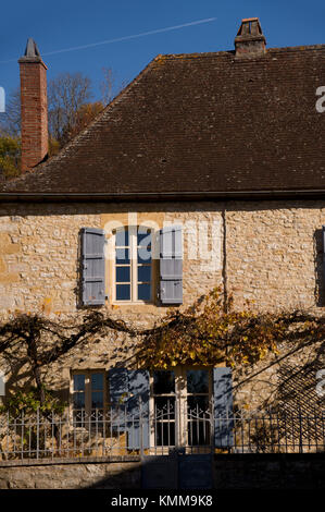 Tipica casa di villaggio, Cazals, Francia Foto Stock