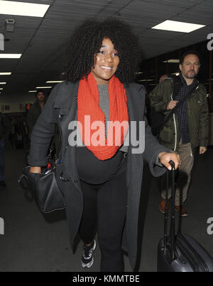 "Soap" Stars arriva alla stazione di Euston prima degli Inside TV Soap Awards con: Rachel Adedeji dove: Londra, Regno Unito quando: 06 Nov 2017 Credit: WENN.com Foto Stock