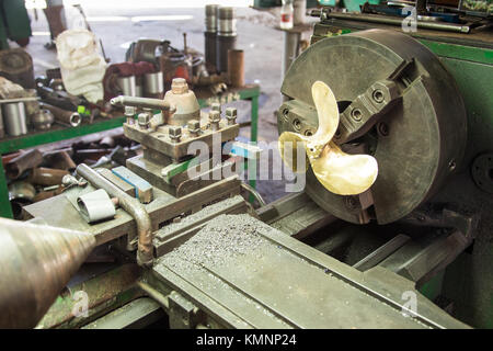 Custom elica per imbarcazioni di una fabbrica a Cienfuegos, Cuba Foto Stock