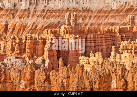 Alcune delle migliaia di hoodoos che rendono Bryce Canyon ad una imponente luogo da visitare. Foto Stock