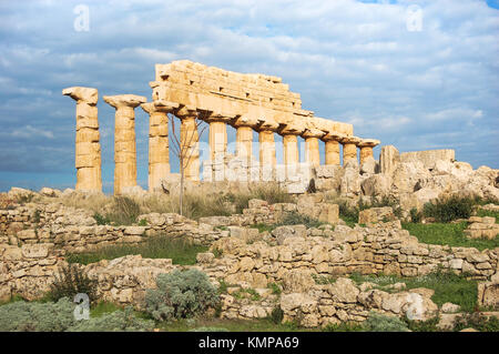 Le antiche rovine della Valle dei Templi di Agrigento, Sicilia, un sito patrimonio mondiale dell'unesco in Italia Foto Stock