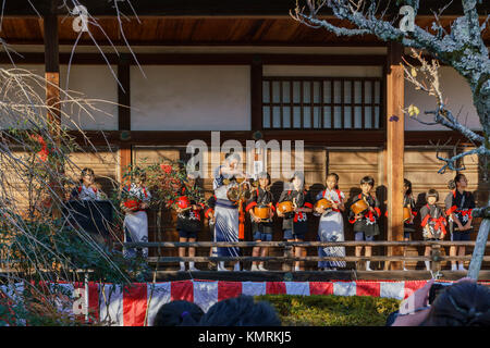 Kyoto, NOV 23: bambino speciale tradizionale evento musicale il Nov 23, 2017 a Bishamondo, Kyoto, Giappone Foto Stock