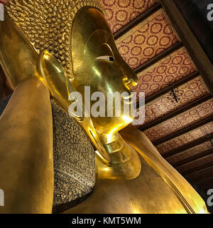 Bangkok, Tailandia. Buddha reclinato, Wat Pho tempio complesso. Foto Stock