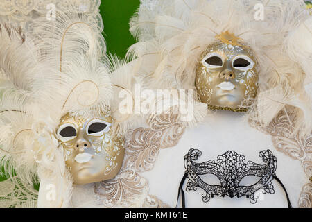 Primo piano della maschera nella vlllage veneziano di Burano, Venezia, Italia, Europa. Foto Stock