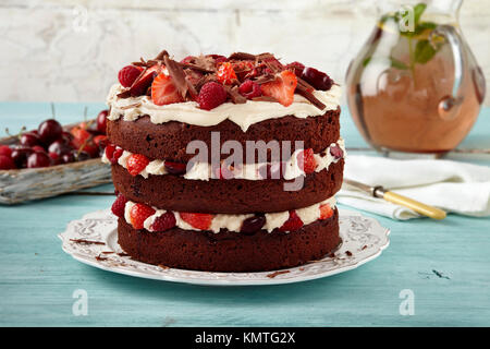 Cioccolato vaniglia estate layer cake Foto Stock