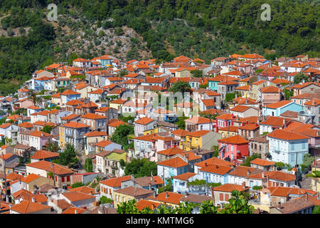 Il pittoresco villaggio di Agiasos è situato nella parte sud dell isola di Lesbo ed è famosa per i pittoreschi edifici e chiese Foto Stock