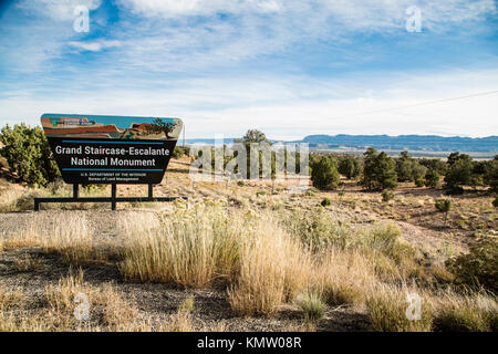 Grand Staircase-Escalante Monumento Nazionale segno sul lato di una strada in Utah Foto Stock