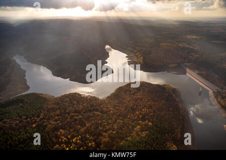 Wehebach dam si trova tra Hürtgenwald nel distretto di Düren e Stolberg nella zona di Aquisgrana, Steinschüttdamm, la fornitura di acqua potabile, acqua Foto Stock