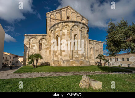 Abside a estremità nordorientale della basilica romanica di San Gavino, 1080, la chiesa in stile romanico a Porto Torres, provincia di Sassari, Sardegna, Italia Foto Stock