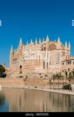 La Cattedrale di Santa Maria di palma o Catedral de Santa Maria de Palma de Mallorca, Palma di Maiorca, isole Baleari, Spagna Foto Stock