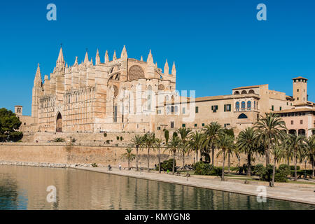 La Cattedrale di Santa Maria di palma o Catedral de Santa Maria de Palma de Mallorca, Palma di Maiorca, isole Baleari, Spagna Foto Stock