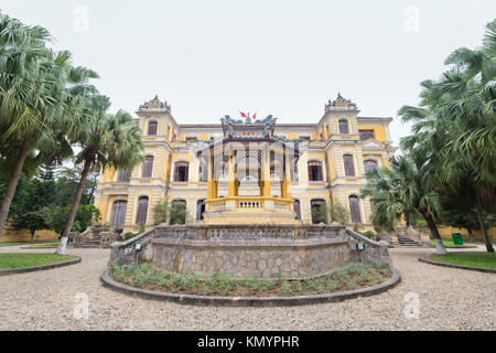 Un Dinh palace, casa del Regio Museo delle Belle Arti di tonalità, Vietnam Foto Stock